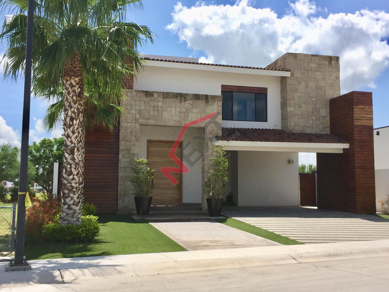 Casa en Baja en Hermosillo , Los Lagos, , 4 recámaras,  baños,  m2  terreno,  m2 construcción