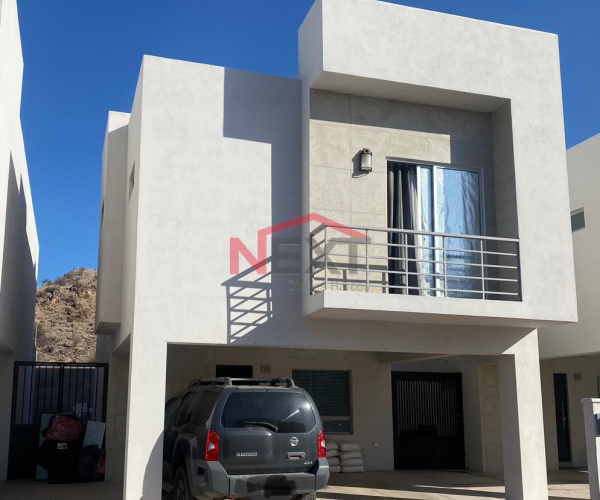 CASA EN VENTA EN AUREA RESIDENCIAL