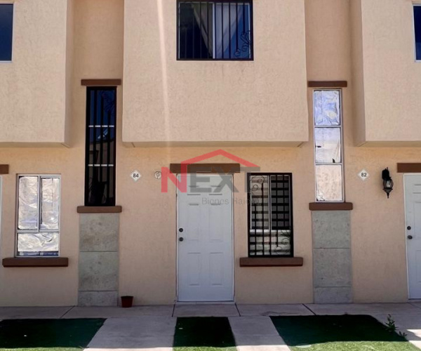 CASA EN VENTA EN PRIVADAS DEL REY