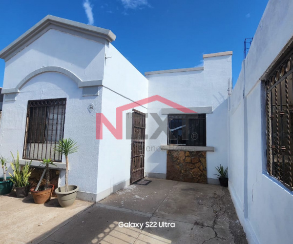 CASA EN VENTA EN PUERTA DEL REY