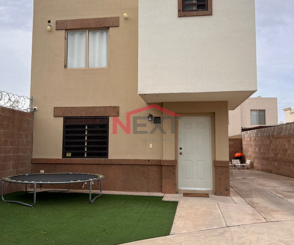 CASA EN VENTA EN CORSICA RESIDENCIAL