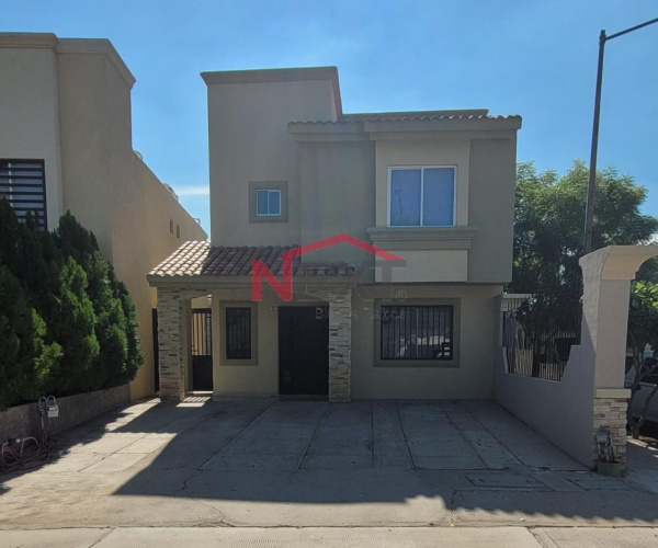 CASA EN VENTA EN STANZA SOLARE