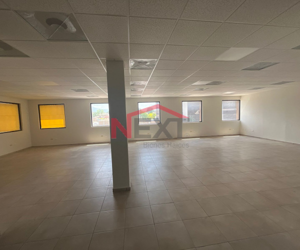 Renta de Oficina para corporativo de 193 mts2 , con lobby y sala de juntas compartidas , ubicada al norte de la ciudad.