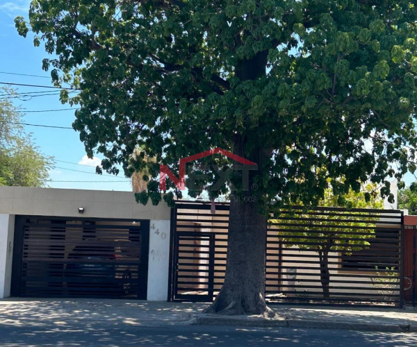 CASA EN VENTA EN COL. LOS NARANJOS