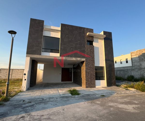 VENTA DE CASA RESIDENCIAL RINCON DE LOS ENCINOS