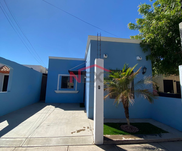 CASA EN VENTA EN LAS PLACITAS