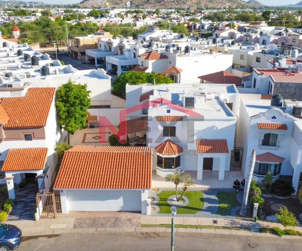 CASA EN VENTA EN MONTECARLO RESIDENCIAL