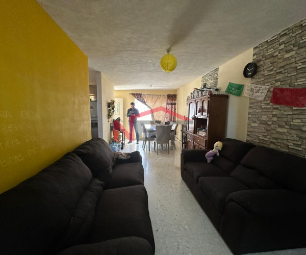 CASA  EN VENTA AL SUR  DE SALTILLO