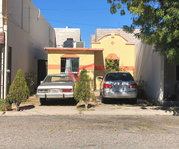 CASA EN VENTA EN CERRADA DE LA CAPILLA