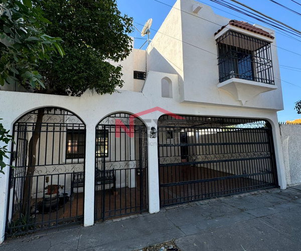 CASA EN RENTA EN COL. SANTA FE