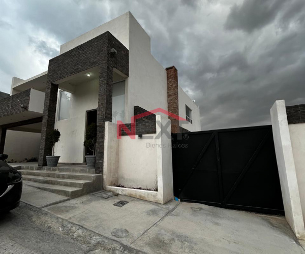 CASA EN VENTA SAN JOAQUIN