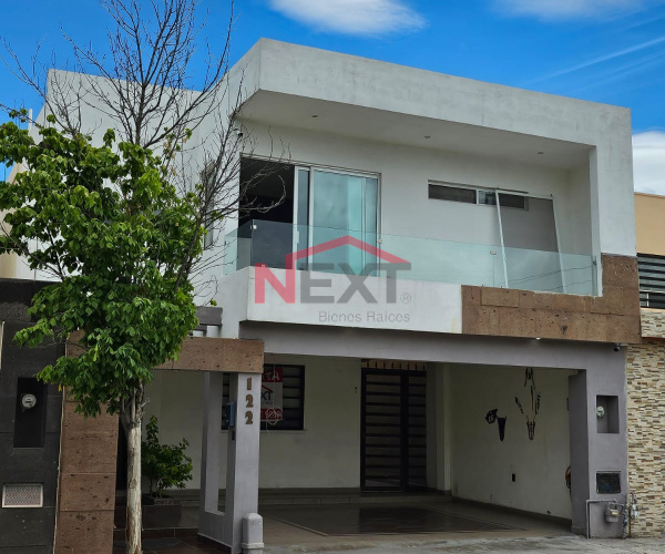 CASA EN VENTA FRACCIONAMIENTO LOS PORTALES