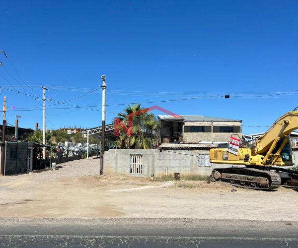 TERRENO CON OFICINAS Y BODEGAS EN RENTA EN SAN PEDRO