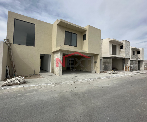 PRE-VENTA DE CASA EN VALLE DE FONTANA (CASA #3)