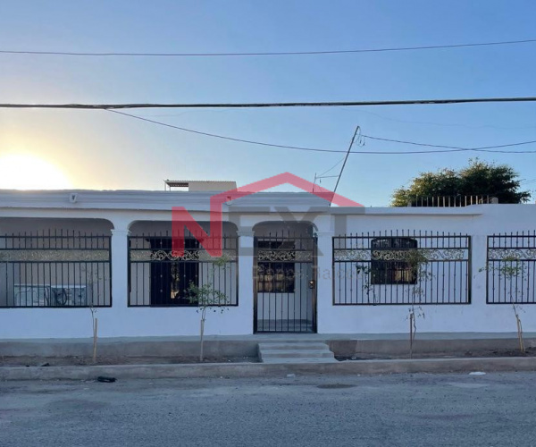 CASA EN VENTA EN COL. OLIVARES