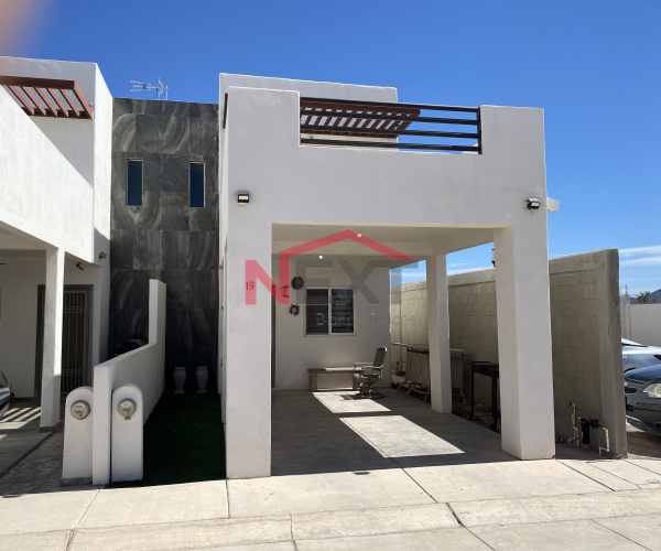 RENTA DE CASA EQUIPADA CON ALBERCA EN ÁREA COMÚN Y TERRAZA CON VISTA AL MAR EN SAN CARLOS