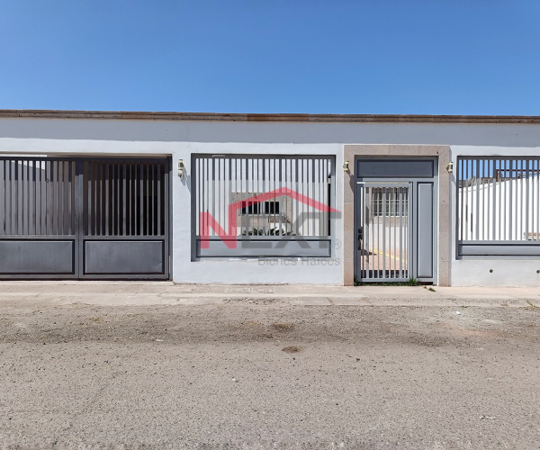 Casa en renta en Fraccionamiento Playa Vista II, muy cerca de escuelas y de la playa.