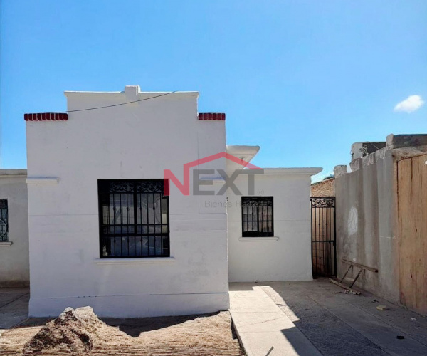 CASA EN VENTA EN VILLAS DEL REAL