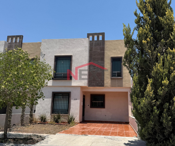 CASA EN VENTA EN  VALLE ORIENTE