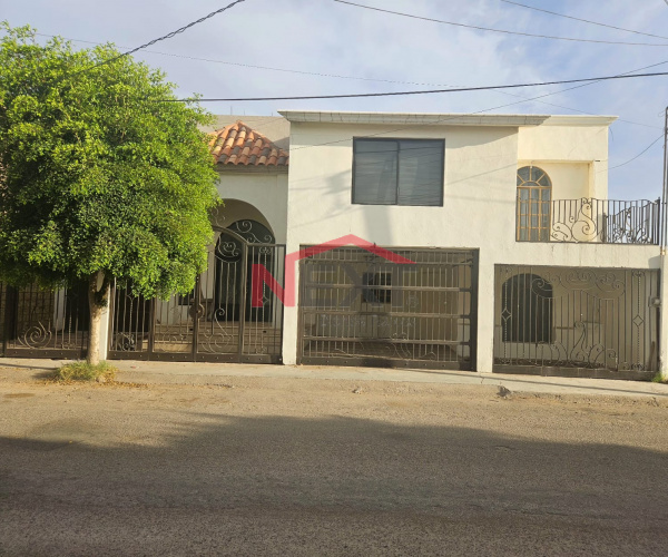 CASA EN RENTA EN COL. PRADERAS