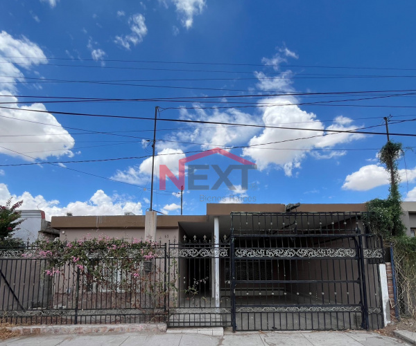 CASA EN VENTA EN COL. OLIVARES