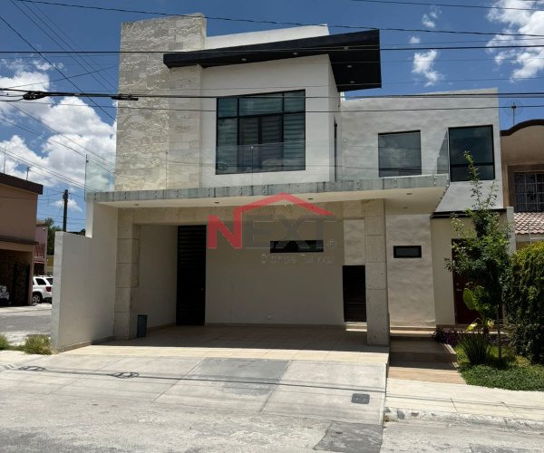 RENTA DE CASA EN RESIDENCIAL ACUEDUCTO
