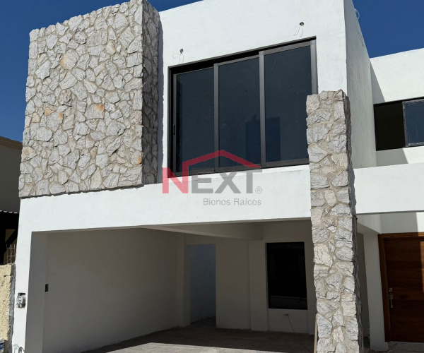 CASA EN VENTA EN MONTECARLO RESIDENCIAL