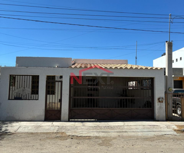 CASA EN VENTA EN COL. LOS JARDINES