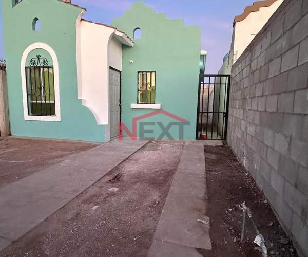 CASA EN VENTA EN OASIS LANTANA
