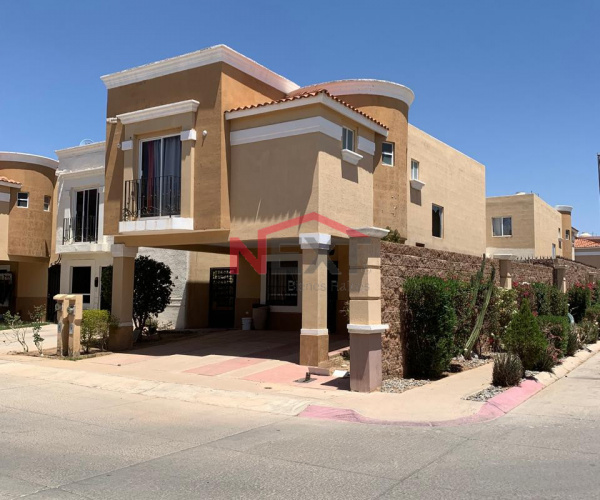 CASA EN VENTA EN EL ESPLENDOR III