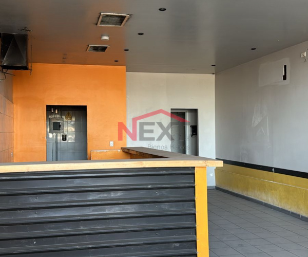 LOCAL COMERCIAL EN RENTA EN PLAZA PROGRESO
