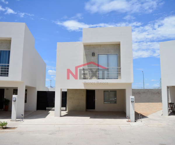 CASA EN RENTA EN ÁUREA RESIDENCIAL