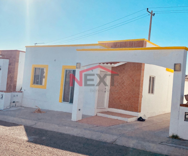 VENTA DE CASA CON ALBERCA EN ÁREA COMÚN EN SC 