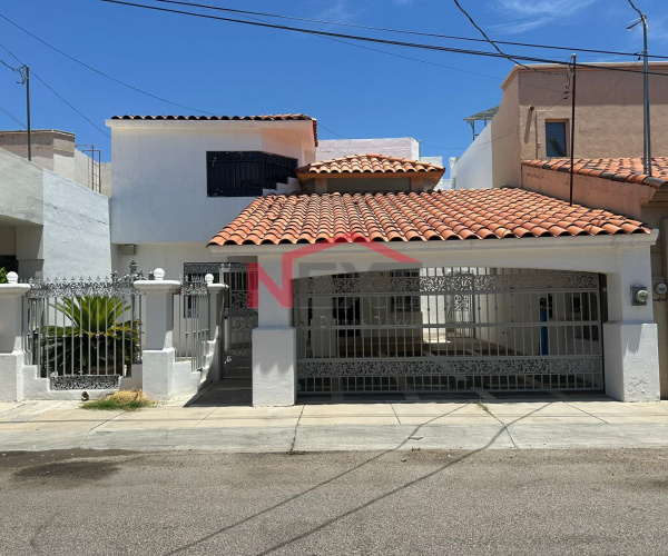 SE RENTA CASA EN CAMPANARIO