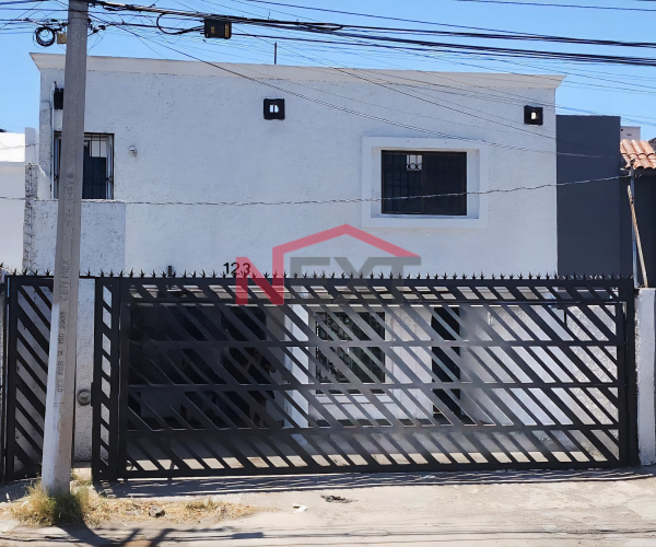 CASA EN RENTA EN COL. PERIODISTA