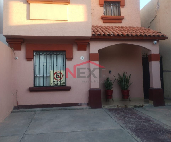 CASA EN VENTA EN PUERTA REAL RESIDENCIAL