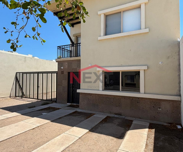 CASA EN RENTA EN CASTELLO RESIDENCIAL