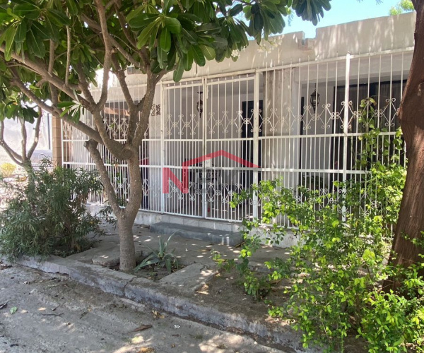 CASA EN RENTA EN COL. PERIODISTA