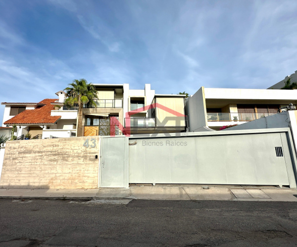 CASA EN VENTA EN COL. PITIC