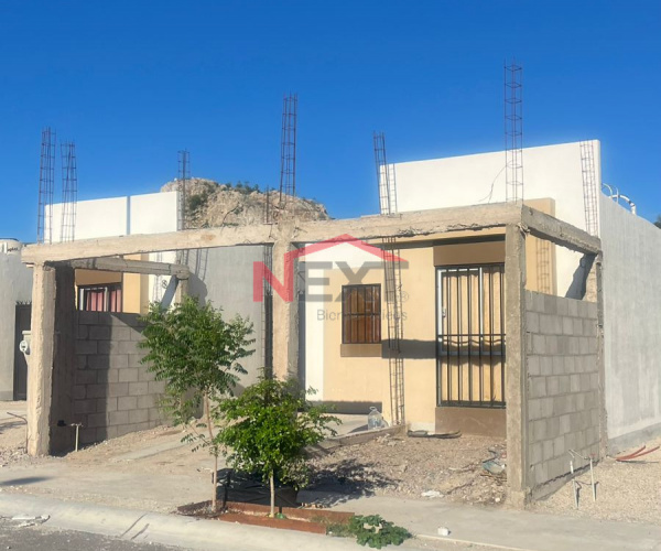 CASA EN VENTA EN QUINTA ESMERALDA