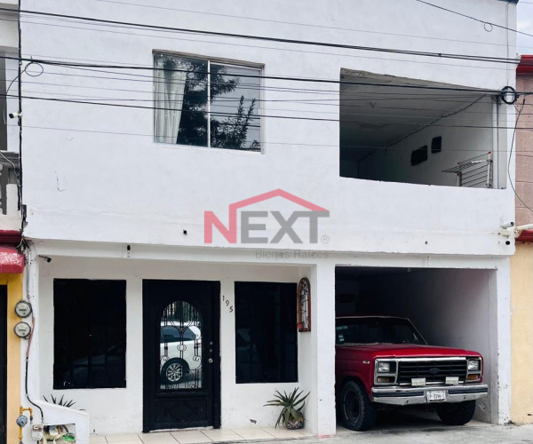 CASA EN VENTA EN FRACC. LA AMISTAD (Al Oriente)