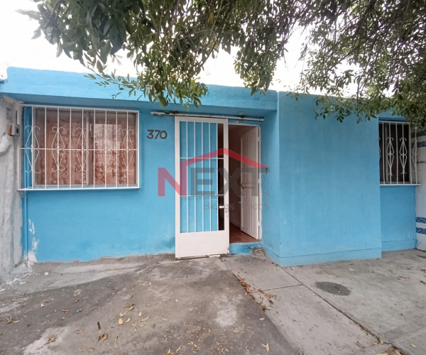 CASA EN RENTA EN LA COLONIA VALLE DE LAS FLORES