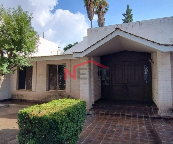 CASA  EN VENTA EN LA COLONIA JARDIN