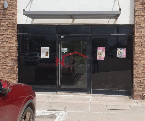 RENTA DE LOCAL (SALON DE UÑAS Y SPA)