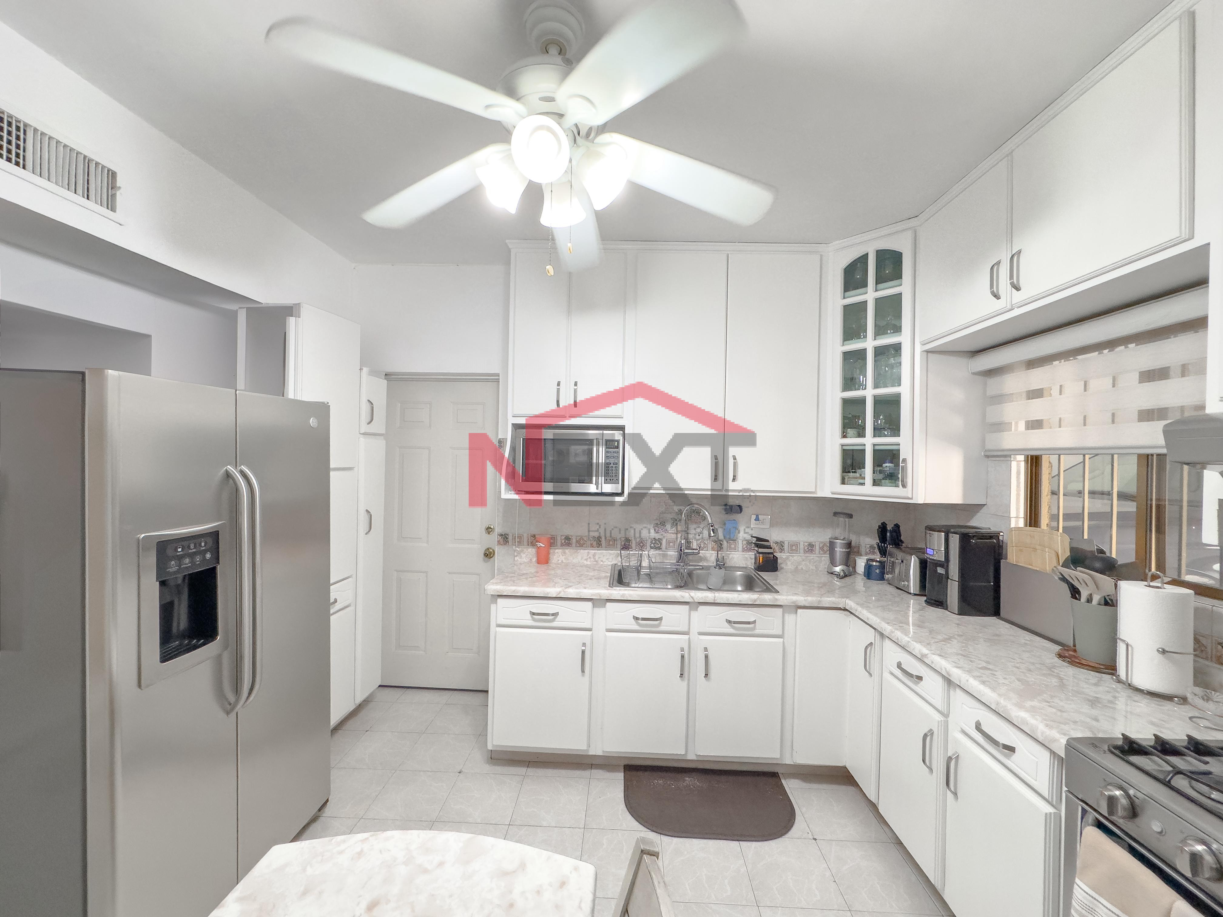 Casa en Venta en Hermosillo  , Capistrano Residencial, , 3 recámaras, 4.0 baños, 296.00 m2 terreno, 230.00 m2 construcción