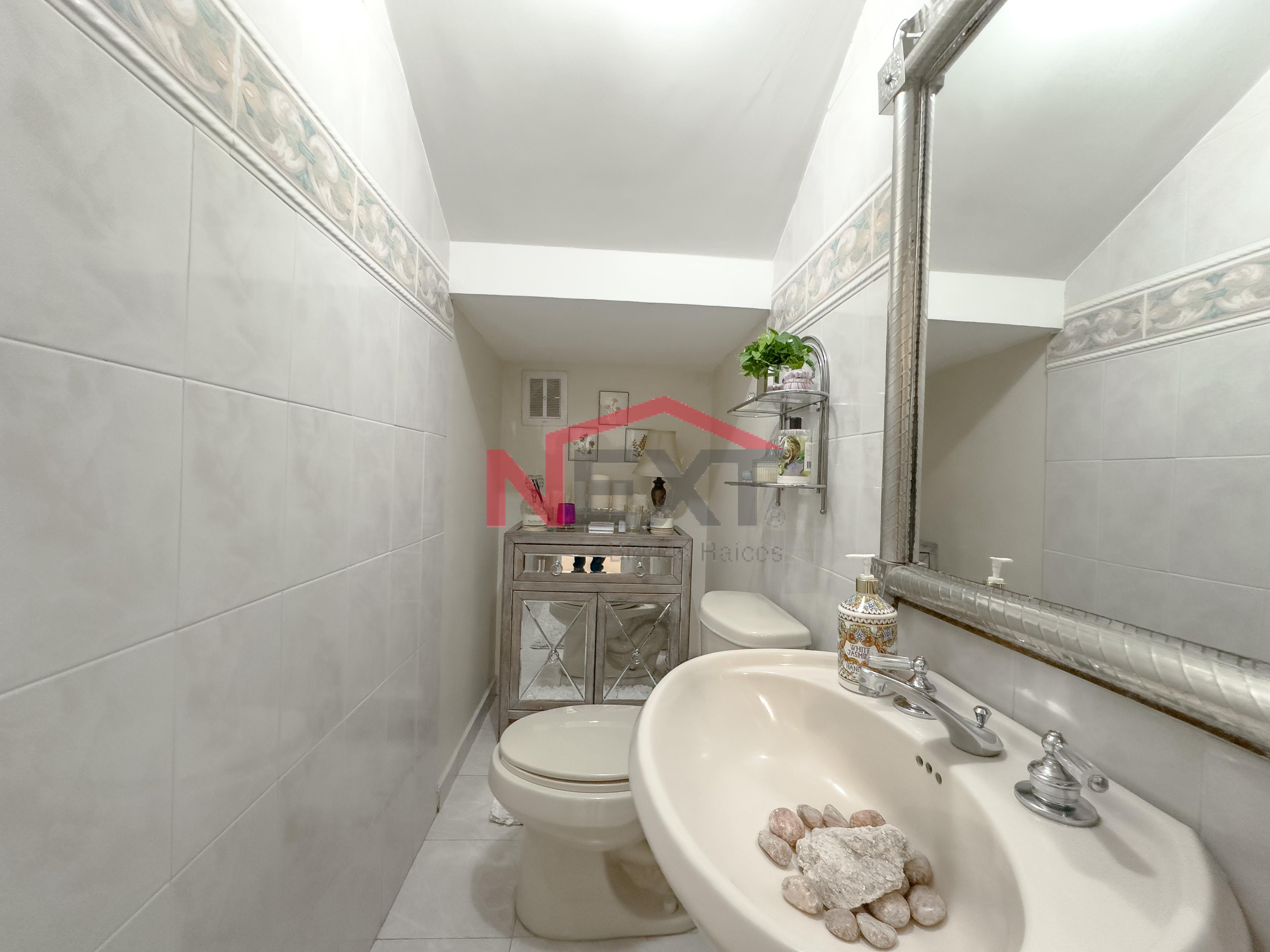 Casa en Venta en Hermosillo  , Capistrano Residencial, , 3 recámaras, 4.0 baños, 296.00 m2 terreno, 230.00 m2 construcción