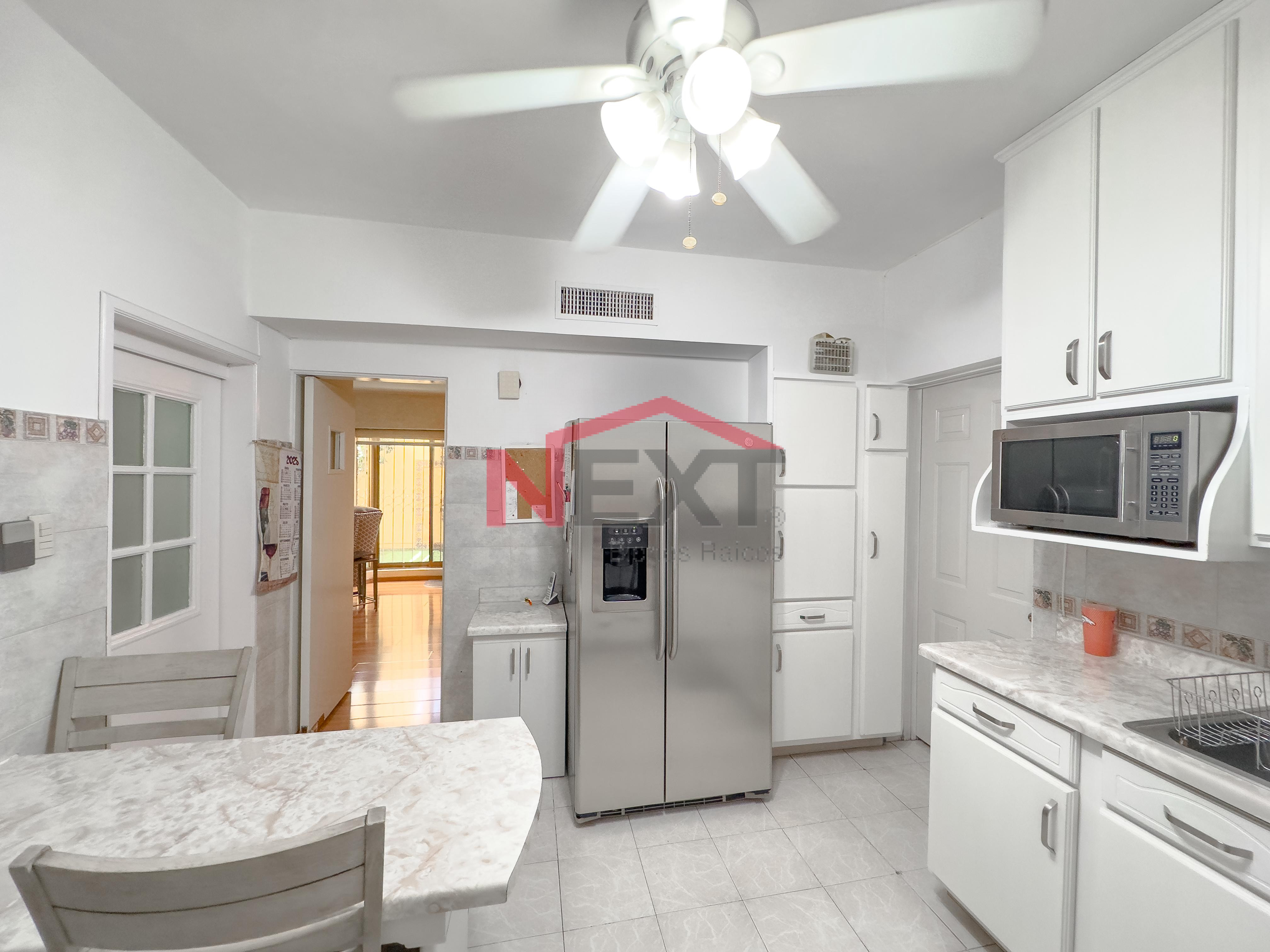 Casa en Venta en Hermosillo  , Capistrano Residencial, , 3 recámaras, 4.0 baños, 296.00 m2 terreno, 230.00 m2 construcción