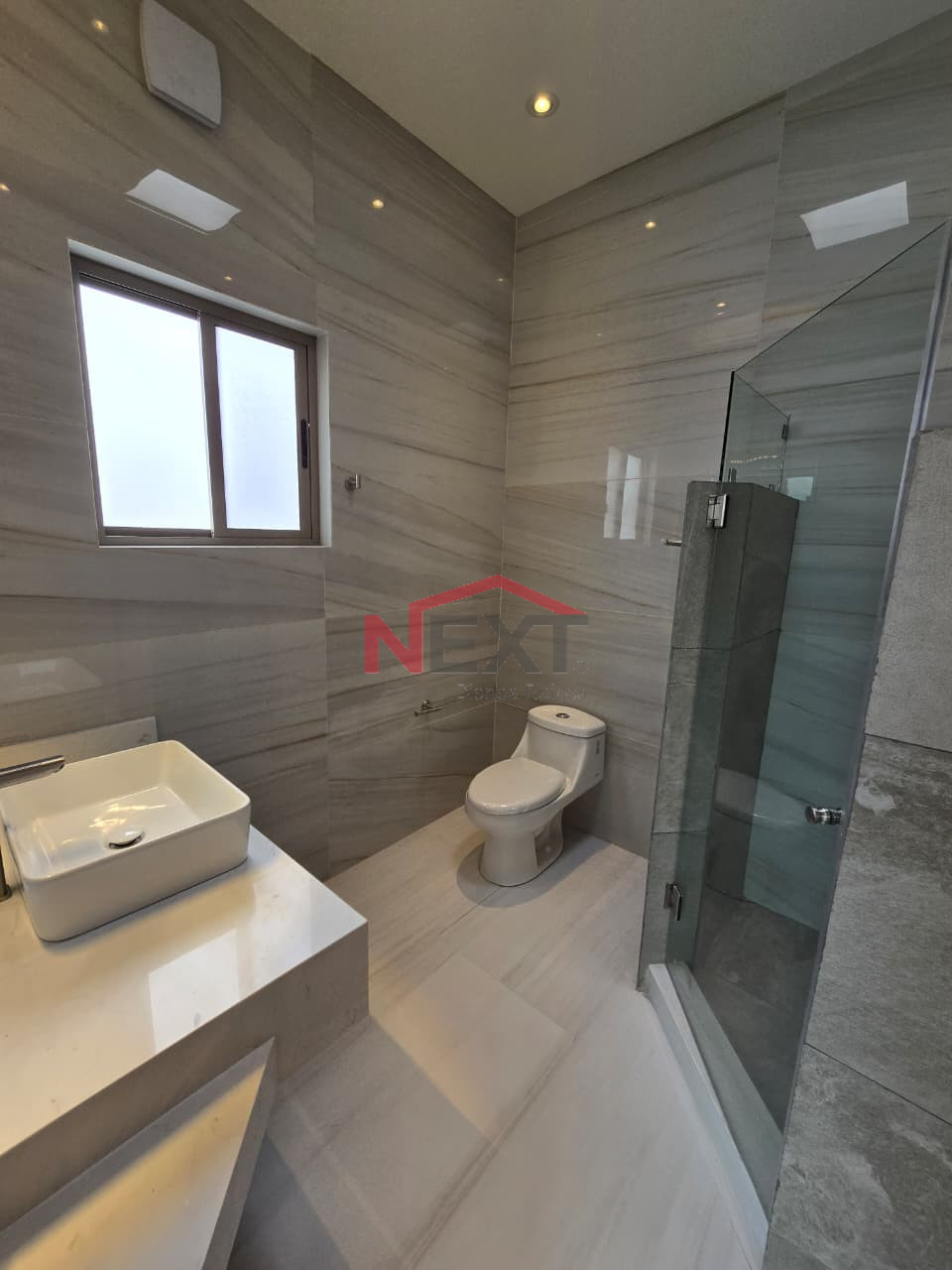 Casa en Venta en Saltillo  , Habita II, , 3 recámaras, 3.5 baños, 382.00 m2 terreno, 256.00 m2 construcción
