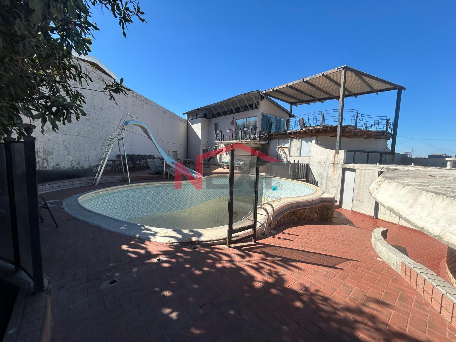 listing-detail listing-detail