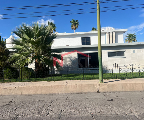 PROPIEDAD EN VENTA EN COL. CENTENARIO